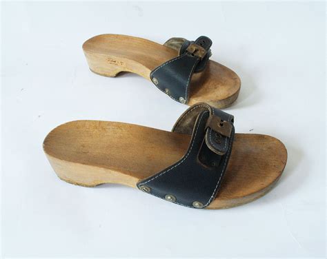 vintage dr scholls wooden sandal slip ons size 7 navy blue wooden sandals vintage shoes slip on