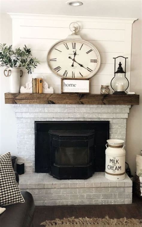 34 Popular Mantel Decorating Ideas To Get Comfortable Living Room