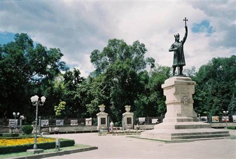 Stefan Cel Mare Park Chisinau 2021 What To Know Before You Go With