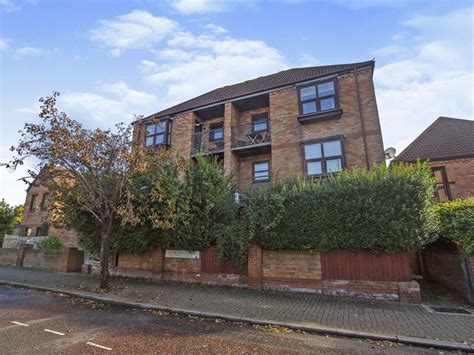 1 Bed Flat For Sale In Fleetwood Court Evelyn Denington Road Beckton