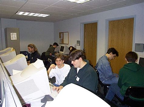 1998 UMD Programming Contest Pictures Contest Underway