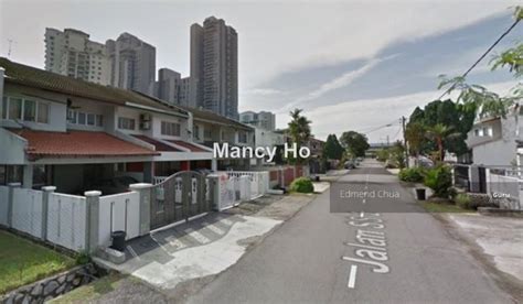 The latter consists of mostly mille crepe. section 19 section 17 PJ, Petaling Jaya Intermediate 2-sty ...