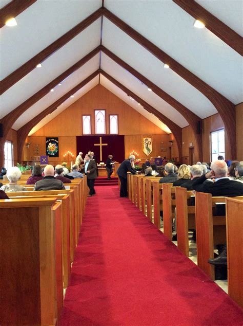 Serving Communion St Andrews Presbyterian Church