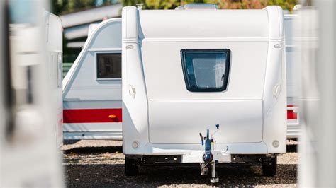 5 Best Tiny Travel Trailers Under 3500 Lbs In 2022 Getaway Couple