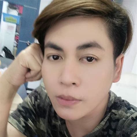 ต่อมาทางด้าน ล่าสุดทางด้าน สมรักษ์ คำสิงห์ ในหัวอกคนเป็นพ่อได้ออกมาอัด. เผยรายชื่อ 2 ดาราลูกรัก ที่เต๋า ทีวีพูล ไม่เคยจิก-ไม่เคย ...