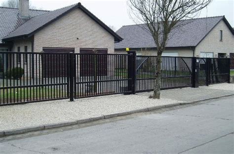 Executam cele mai inspirate modele porti si garduri moderne din arges. Fier forjat Pitesti | Garduri moderne fier forjat | Modele ...