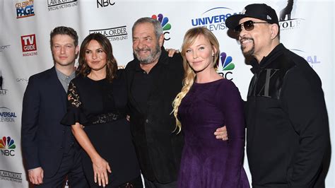 ‘law And Order Svu Cast Celebrates 400th Episode Nbc Los Angeles