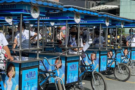 41 Makati Vendors Receive Mobile Food Carts