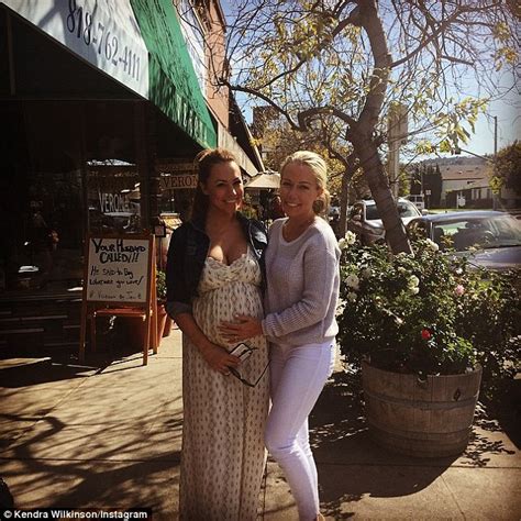 Kendra Wilkinson Takes Selfies With Her Bff Jessica Halls