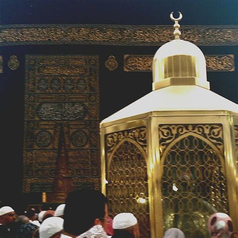 قصة الزجاج حول مقام ابراهيم: مقام سيدنا ابراهيم عليه السلام , موضع قدم سيدنا ابراهيم ...