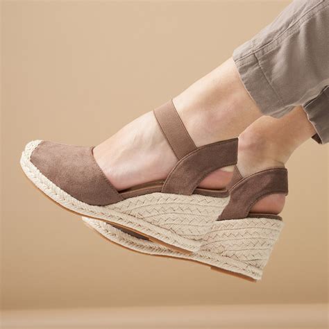 33 Off On Ladies Closed Espadrille Wedges Onedayonly