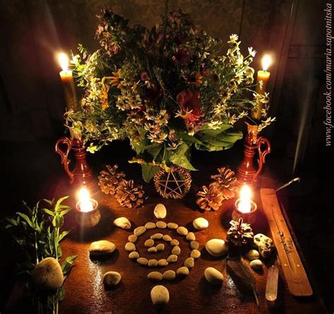 Pin By Lapis On Winter Solstice Pagan Altar Wiccan Altar Yule