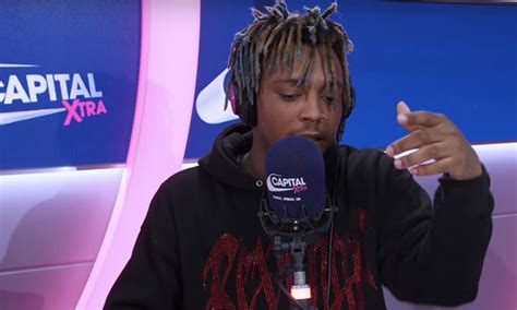 Watch Juice Wrld Freestyle For Over An Hour