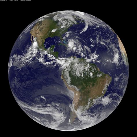Full Disk Image Of Earth Captured August 24 2011 Nasa N Flickr