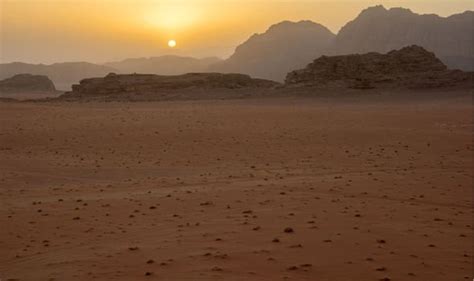 You can explore mars' surface with this 4k video footage captured by nasa's rovers. NASA breakthrough: Landmark discovery could pinpoint ...