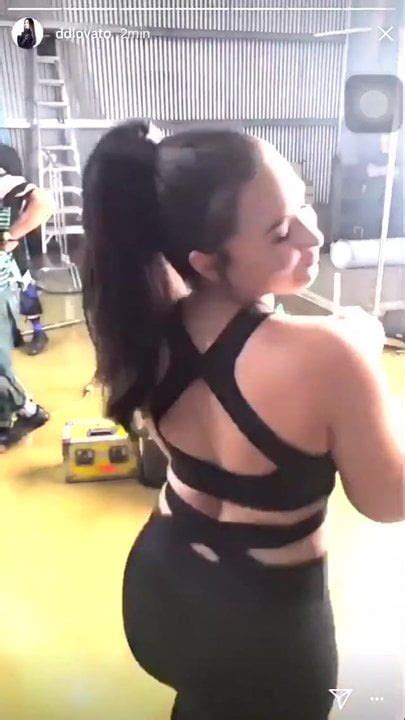 Demi Lovato Schüttelt Ihren Großen Latina Hintern In Schwarzen Strumpfhosen Xhamster