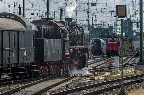 Ein jahr ist es her, dass wunderlich in die neue unternehmenszentrale im innovationspark berichte>. 125-jähriges Jubiläum des Frankfurter Hauptbahnhofs Foto ...