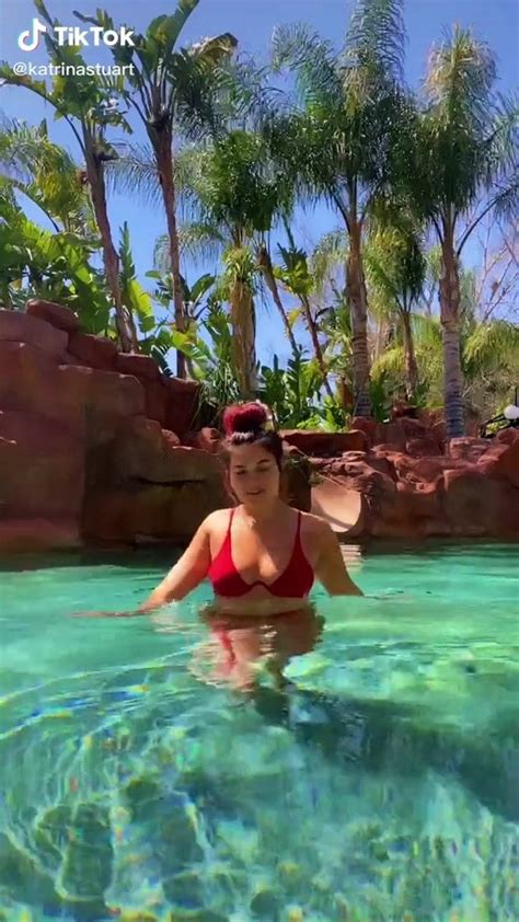 Sexy Katrina Stuart Shows Cleavage In Red Bikini Top At The Pool