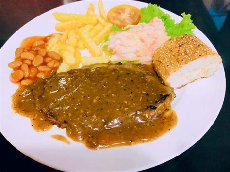 Jangan risau jika anda penggemar makanan western food tetapi tidak tahu kat negeri sembilan ni dimana ada kedai western. 3 Tempat Makan Best Western Di Nilai, Negeri Sembilan ...
