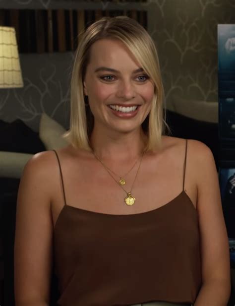 Margot robbie is an australian actress best known for her roles in 'the wolf of wall street,' 'suicide squad' and 'i, tonya.' Margot Robbie - Wikipédia, a enciclopédia livre