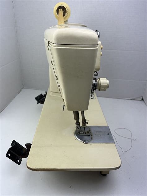 Singer Touch Sew Deluxe Zig Zag Model Sewing Machine Untested