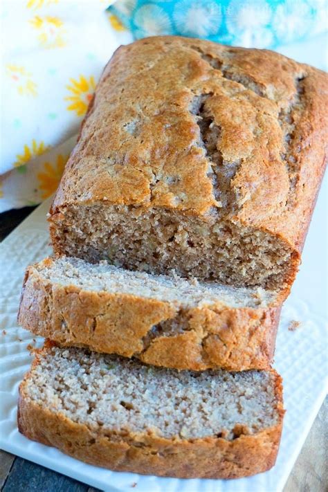 This 4 Ingredient Banana Bread Using Cake Mix Is A Great Breakfast
