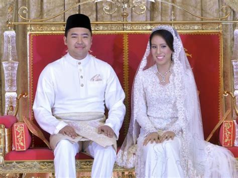 Mohd nizar puteri norlisa mohd nazifuddin nooryana najwa norashman razak. Presiden China beri hadiah kepada anak Najib