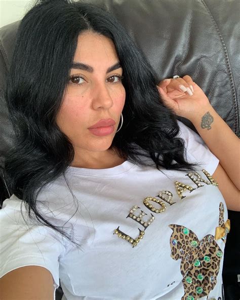 Aryana Sayeed Shares A Look Of Her Off Makeup With Her Fans Afghan