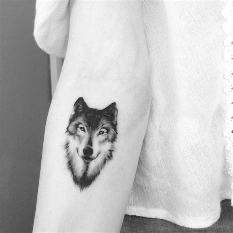 Https://tommynaija.com/tattoo/black And White Wolf Tattoo Designs Small