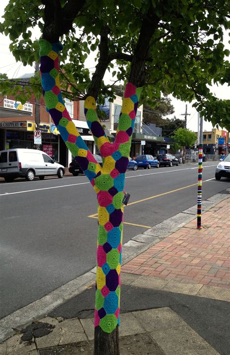Open 7 days a week (excluding public holidays). Yarn bombing | Straßenkunst, Kunst