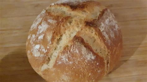 De délicieuses recettes de pain maison en photos, faciles et rapides. PAIN MAISON A LA COCOTTE - CUISINE AVEC MOI FACILE - YouTube