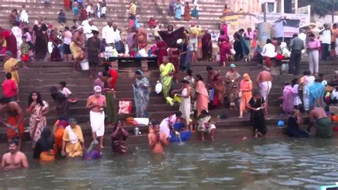 Hindus Bathing Ritual Youtube