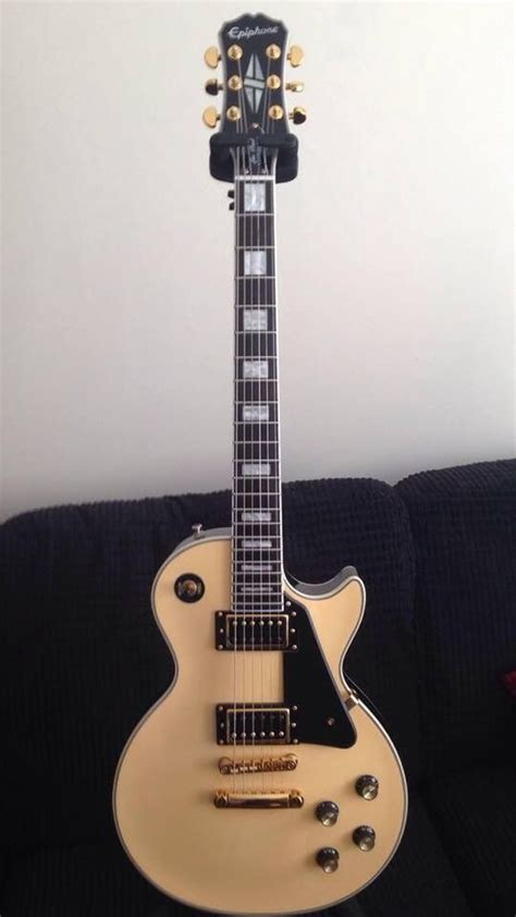 Brand New Epiphone Limited Edition 1970s Inspired Les Paul Custom