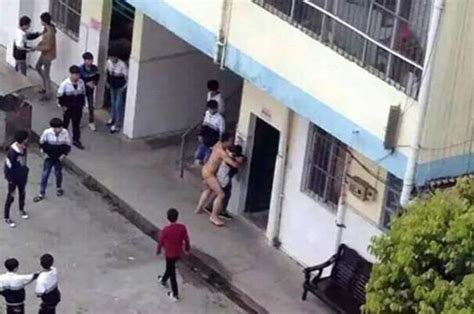Pictures Show Naked Teacher Hou In Taiping Trying To
