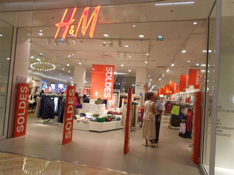 Gmt (heure moyenne de greenwich) est l'un des noms bien connus du fuseau horaire utc+0 qui est 0h. H Et M : Vêtements Femme Claye Souilly 77410 (adresse ...