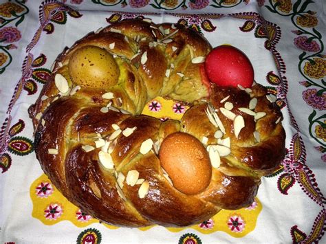 {'name':'mini easter layer cakes','id' : Happy Easter! - Tsoureki (Greek Easter Dessert Bread ...