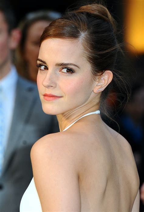 10 Tips For Dressing Like Emma Watson Because Shes Officially A Style