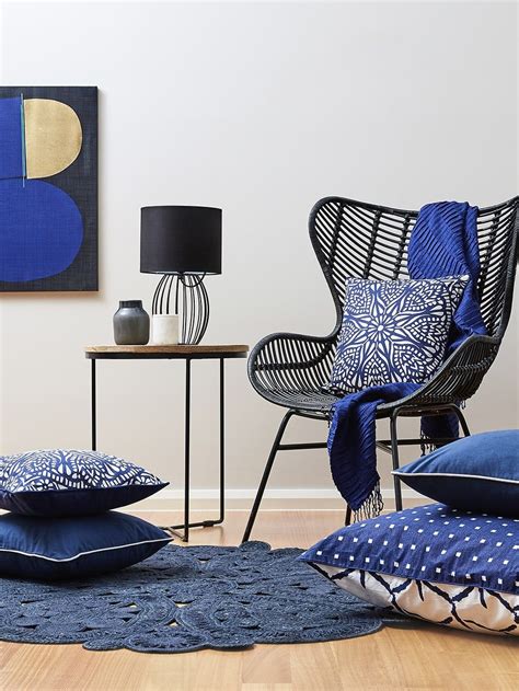 How To Mix Pattern Interior Design Black And Blue Decor Ideas For