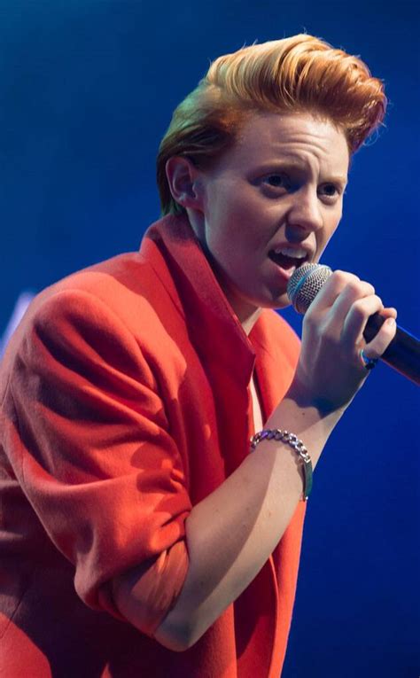 From claws to tail, lobster is one of the most delicious shellfish around. La Roux from Hot Bands of Coachella 2013 | E! News