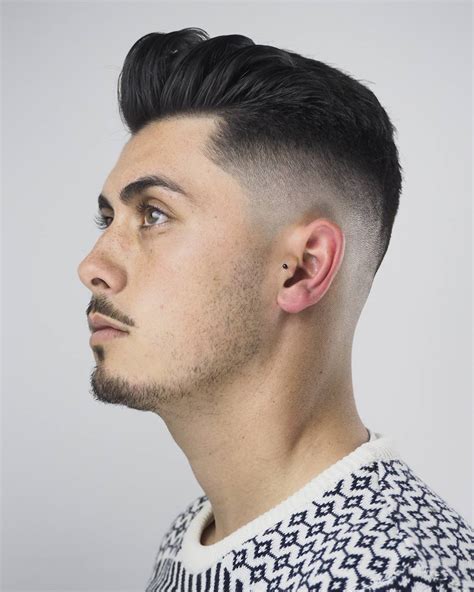 The taper fade differs from the classic taper in that, with the latter, the hair is generally kept at a similar length around the sides, although may get ever so slightly. Tapered Fade With Clean Quiff