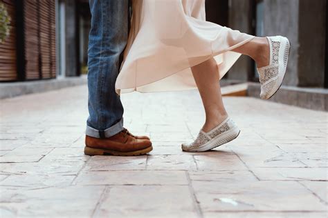 Tokyo pitch accent of conjugated forms of 逃げる. ドラマ逃げ恥から学ぶ!「普通の結婚」と「事実婚」の違い ...