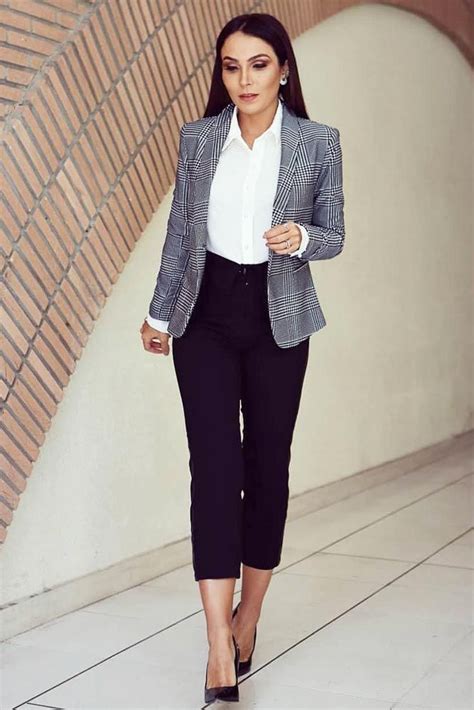 28 Impressive Business Attire Looks You Can Experiment With Fashionable Business Attire