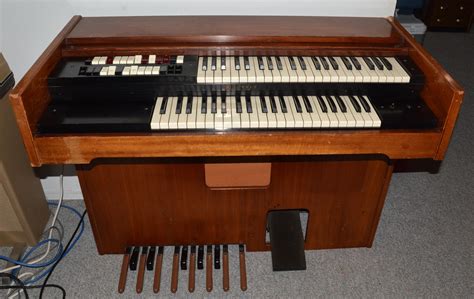 Vintage Lowrey Organ Models Renoqlero