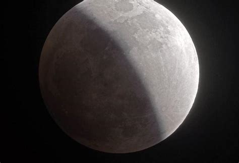 A super blood moon is coming. super blood blue moon