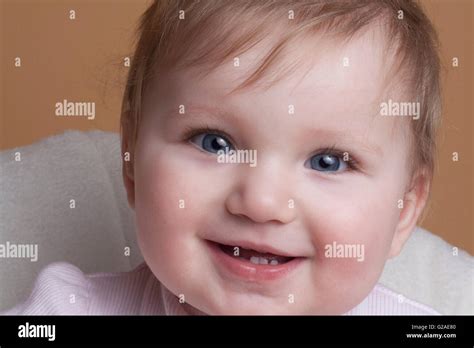 Baby Smiling Teeth Hi Res Stock Photography And Images Alamy