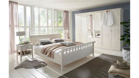 schlafzimmer komplett massivholz guenstig haus design ideen