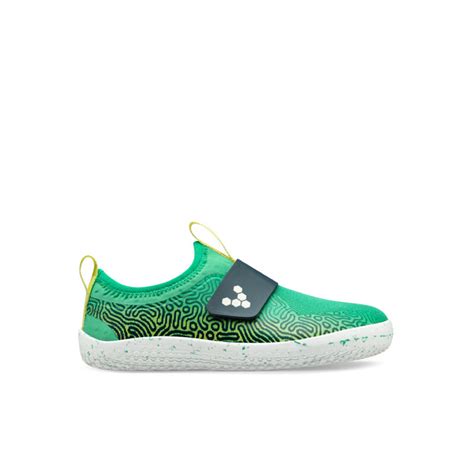 I looked at the size charts and it seems like the sizes are wildly off from normal but they keep insisting that 'your usual size' will fit. Vivobarefoot PRIMUS SPORT Kids Aqua