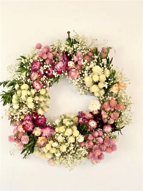 Use dried flowers for country weddings, home floral crafts or simple flower arrangements. Natural Dried Flower Wreath or Candle Ring, Dried Baby's ...