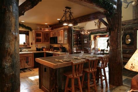 Hunting Lodge Style Rustic Wood Kitchen Interior Design Ideas
