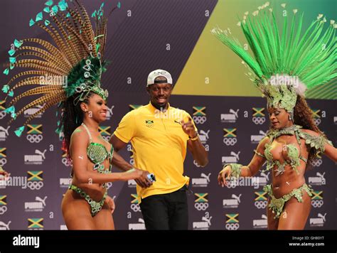 Rio De Janeiro Brazil 8th Aug 2016 Athlete Usain Bolt Of Jamaica Dances With Samba Dancers